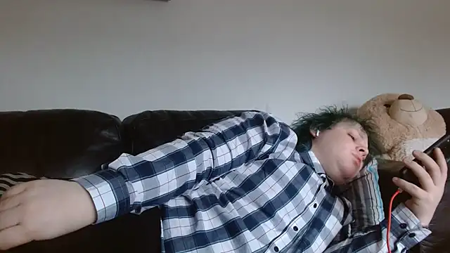 Snapshot of StarZ15 chatting on 10, 2, 2025 StarZ15 online show from 10, 2, 2025