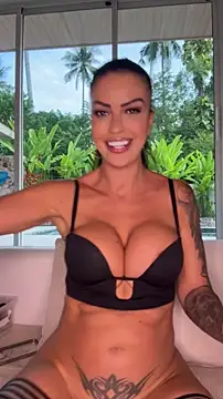 Helena Karel online show from 14, 6, 2026