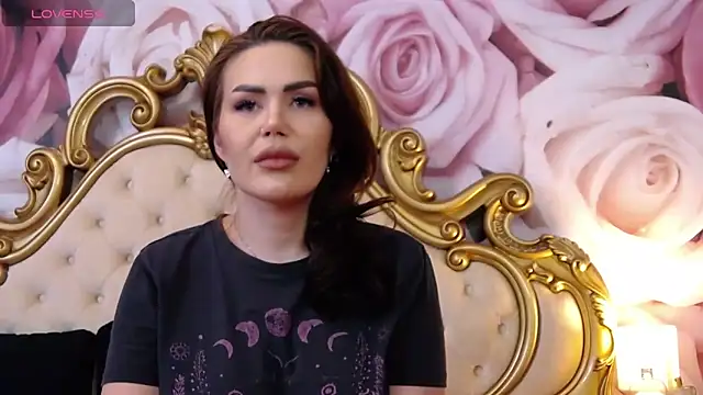 Snapshot of HessaHessy chatting on 8, 10, 2025 HessaHessy online show from 8, 10, 2025