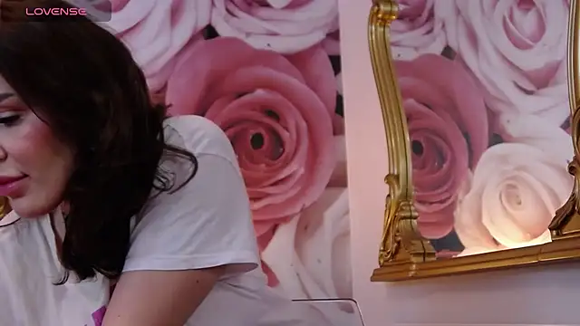 Snapshot of HessaHessy chatting on 18, 11, 2025 HessaHessy online show from 18, 11, 2025