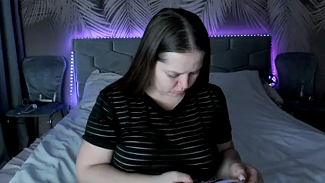 uliastar online show from 14, 12, 2025