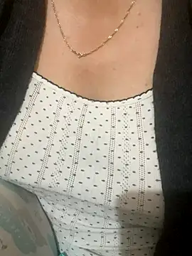 Snapshot of iloss2 chatting on 16, 10, 2025 iloss2 online show from 16, 10, 2025