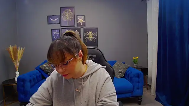 Snapshot of Katewalker_ chatting on 8, 1, 2025 Katewalker online show from 8, 1, 2025