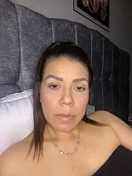 Snapshot of martina_contreras chatting on 20, 11, 2025 martina contreras online show from 20, 11, 2025