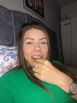 Snapshot of martina_contreras chatting on 23, 11, 2025 martina contreras online show from 23, 11, 2025