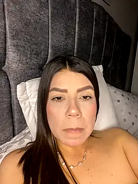 Snapshot of martina_contreras chatting on 4, 12, 2025 martina contreras online show from 4, 12, 2025