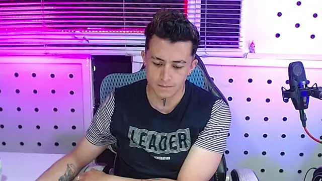 Snapshot of Darko0717 chatting on 11, 9, 2025 Darko0717 online show from 11, 9, 2025