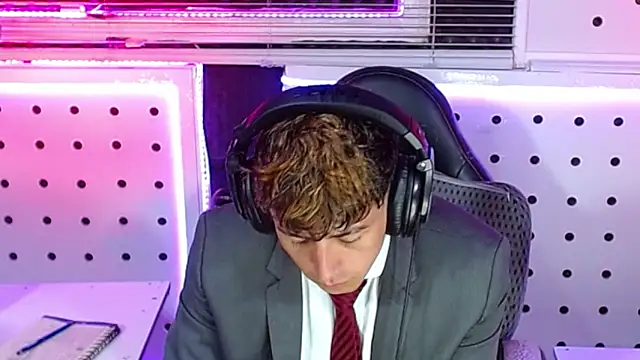 Snapshot of Darko0717 chatting on 24, 9, 2025 Darko0717 online show from 24, 9, 2025