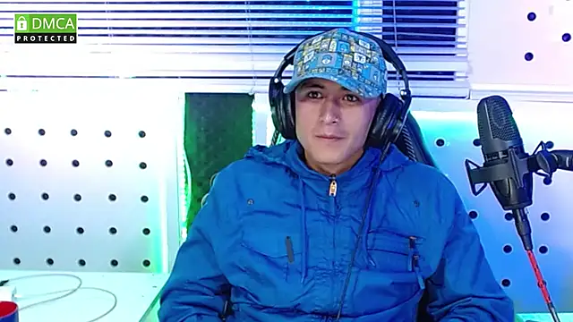 Snapshot of Darko0717 chatting on 19, 10, 2025 Darko0717 online show from 19, 10, 2025