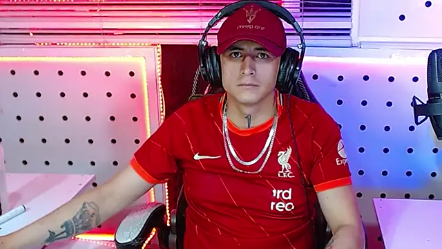 Snapshot of Darko0717 chatting on 29, 10, 2025 Darko0717 online show from 29, 10, 2025