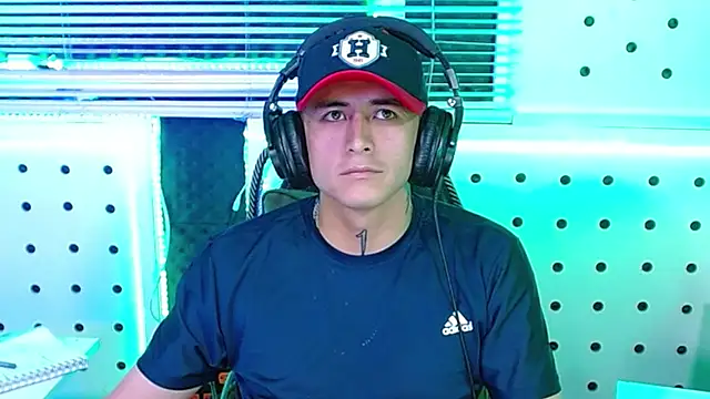 Snapshot of Darko0717 chatting on 5, 12, 2025 Darko0717 online show from 5, 12, 2025