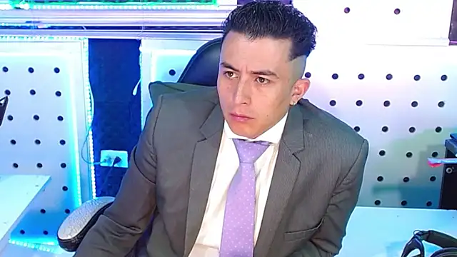 Snapshot of Darko0717 chatting on 16, 12, 2025 Darko0717 online show from 16, 12, 2025