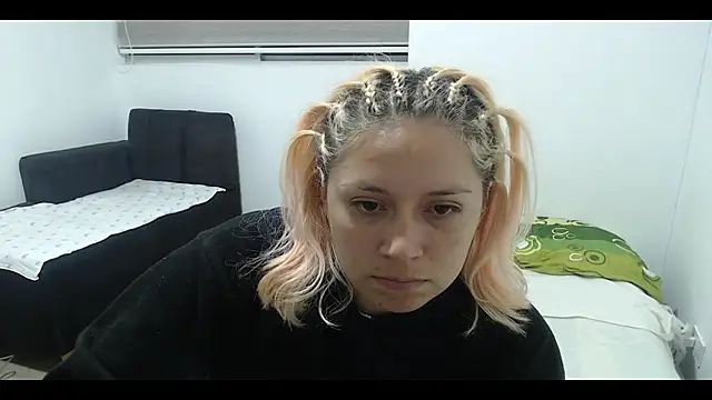 Snapshot of MommyMiaWs chatting on 25, 1, 2025 MommyMiaWs online show from 25, 1, 2025