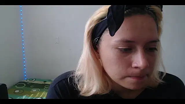 Snapshot of MommyMiaWs chatting on 3, 2, 2025 MommyMiaWs online show from 3, 2, 2025