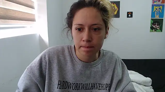 Snapshot of MommyMiaWs chatting on 12, 10, 2025 MommyMiaWs online show from 12, 10, 2025