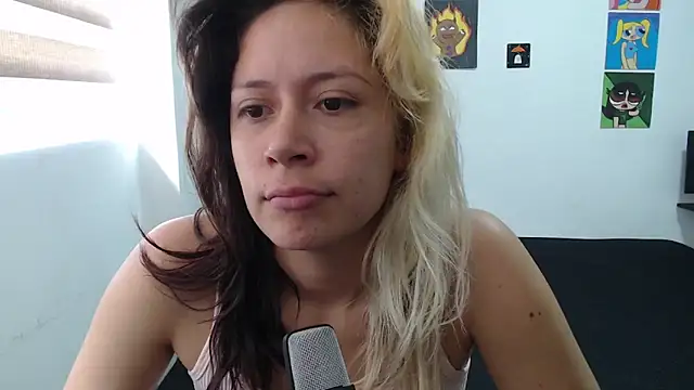 Snapshot of MommyMiaWs chatting on 14, 10, 2025 MommyMiaWs online show from 14, 10, 2025