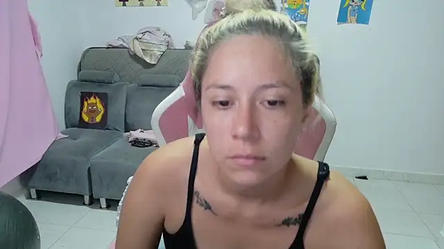 MommyMiaWs online show from 6, 4, 2026