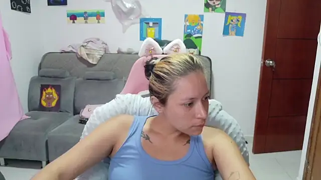 MommyMiaWs online show from 7, 4, 2026