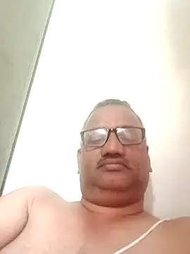 StarPacifist6 online show from 10, 3, 2025