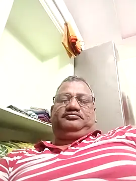 StarPacifist6 online show from 15, 12, 2025