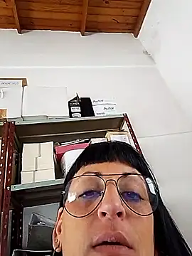 estefyzapata online show from 2, 2, 2026