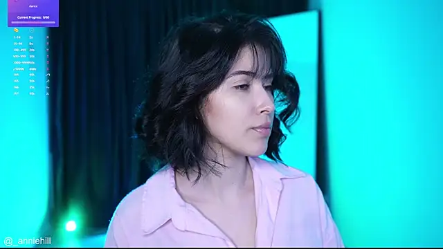 Snapshot of anniehillofficial chatting on 5, 3, 2025 anniehillofficial online show from 5, 3, 2025