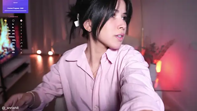 Snapshot of anniehillofficial chatting on 27, 9, 2025 anniehillofficial online show from 27, 9, 2025