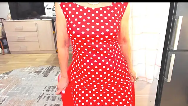 Tina Joness online show from 7, 3, 2025