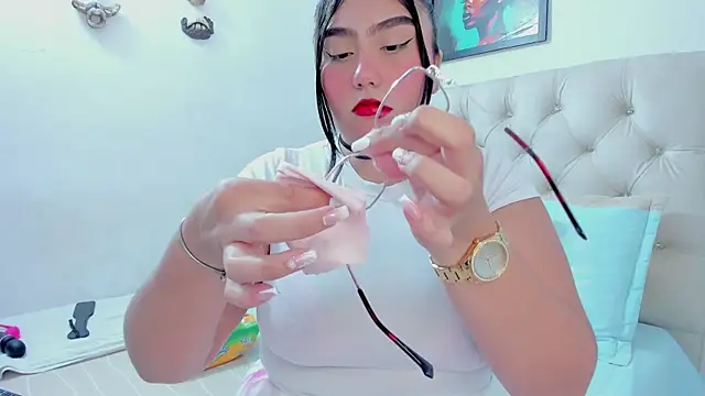 NayaWayne online show from 5, 3, 2025