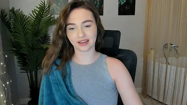 Snapshot of GracefulLook chatting on 9, 2, 2025 GracefulLook online show from 9, 2, 2025