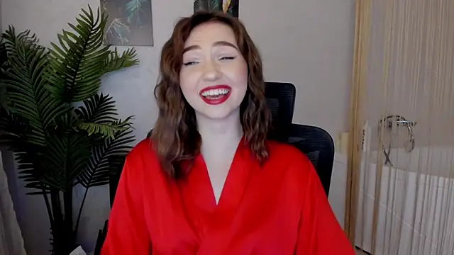 Snapshot of GracefulLook chatting on 14, 2, 2025 GracefulLook online show from 14, 2, 2025