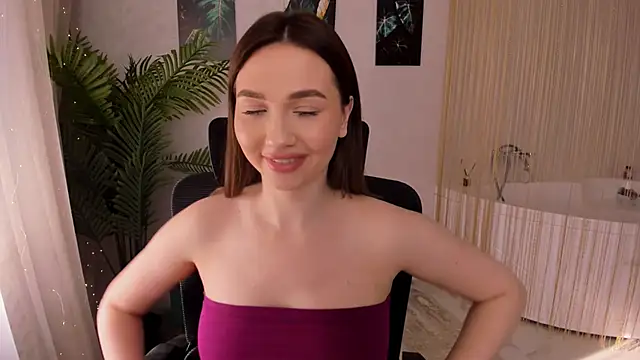 Snapshot of GracefulLook chatting on 24, 2, 2025 GracefulLook online show from 24, 2, 2025