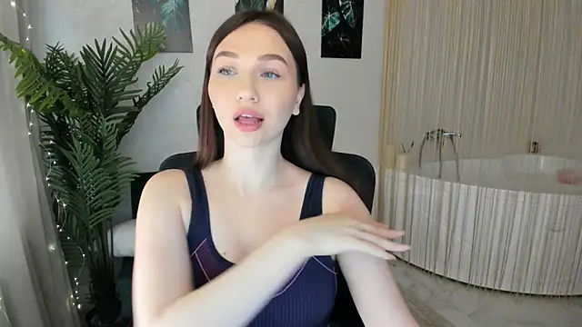 Snapshot of GracefulLook chatting on 21, 3, 2025 GracefulLook online show from 21, 3, 2025