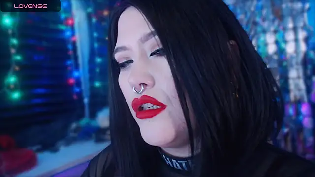 wickedxqueen online show from 25, 1, 2025