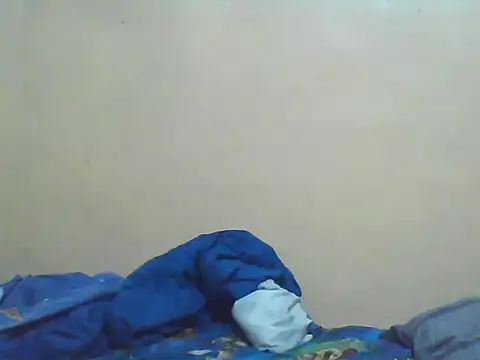 Snapshot of Smillie_prety chatting on 3, 12, 2025 Smillie prety online show from 3, 12, 2025