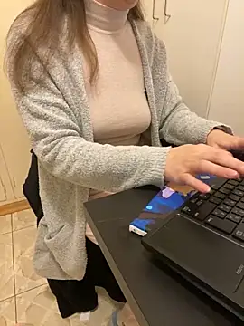 Snapshot of AlisaaRose chatting on 12, 3, 2025 AlisaaRose online show from 12, 3, 2025