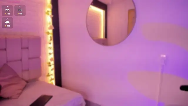 emma woods  online show from 14, 12, 2024