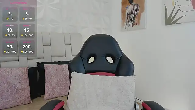 emma woods  online show from 15, 10, 2025