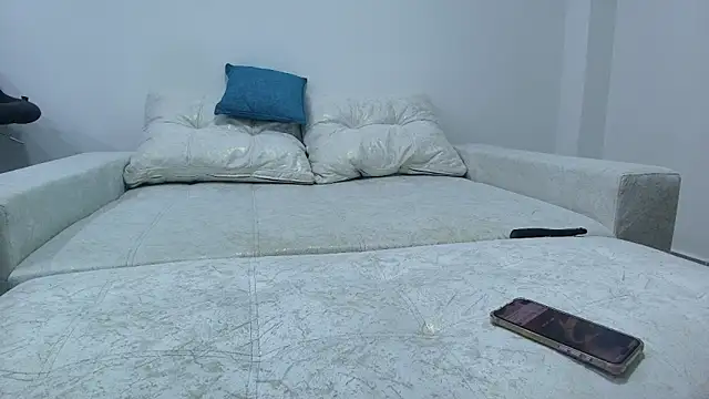 Snapshot of roxana_collins chatting on 5, 2, 2026 roxana collins online show from 5, 2, 2026