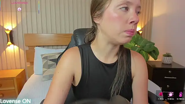 Snapshot of nataly_rodri chatting on 26, 11, 2025 nataly rodri online show from 26, 11, 2025