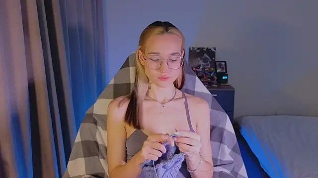 Snapshot of shey1i chatting on 19, 12, 2025 shey1i online show from 19, 12, 2025