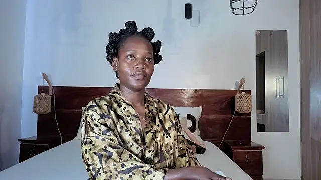 Elegant Ebony online show from 31, 3, 2026