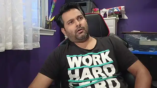 Snapshot of Sakhtlaundaz chatting on 29, 12, 2024 Sakhtlaundaz online show from 29, 12, 2024