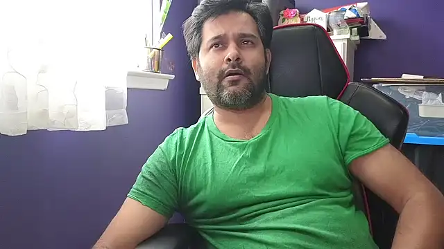 Snapshot of Sakhtlaundaz chatting on 7, 1, 2025 Sakhtlaundaz online show from 7, 1, 2025