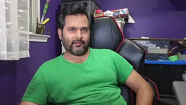 Snapshot of Sakhtlaundaz chatting on 8, 1, 2025 Sakhtlaundaz online show from 8, 1, 2025