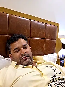 Snapshot of Sakhtlaundaz chatting on 7, 3, 2025 Sakhtlaundaz online show from 7, 3, 2025