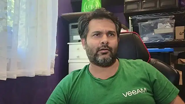 Snapshot of Sakhtlaundaz chatting on 3, 10, 2025 Sakhtlaundaz online show from 3, 10, 2025