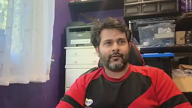 Snapshot of Sakhtlaundaz chatting on 5, 10, 2025 Sakhtlaundaz online show from 5, 10, 2025