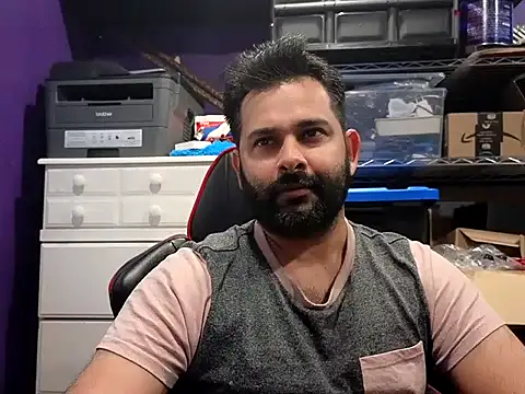 Snapshot of Sakhtlaundaz chatting on 11, 10, 2025 Sakhtlaundaz online show from 11, 10, 2025