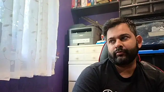 Snapshot of Sakhtlaundaz chatting on 20, 10, 2025 Sakhtlaundaz online show from 20, 10, 2025